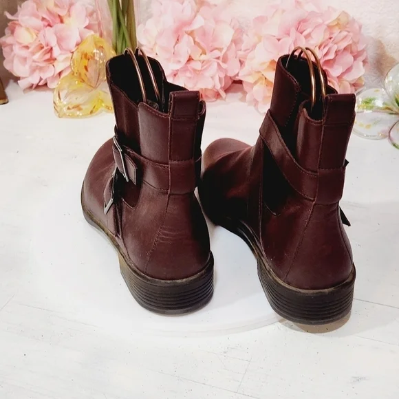 UMBERTO Raffini Tanya Brown Ankle Boots With Buckle Straps Size 9 - Picture 3 of 10